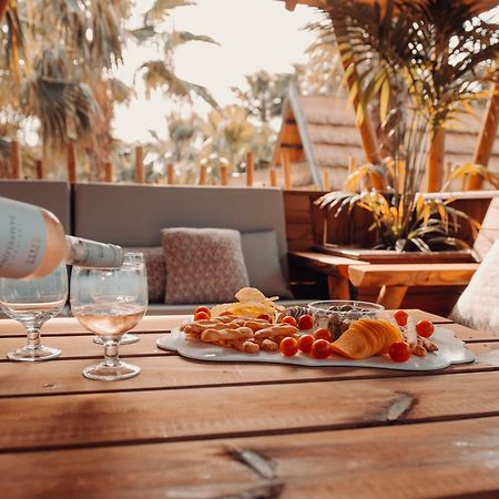 ホテル Toison D'Or ラマチュエル エクステリア 写真 A wine tasting at the winery