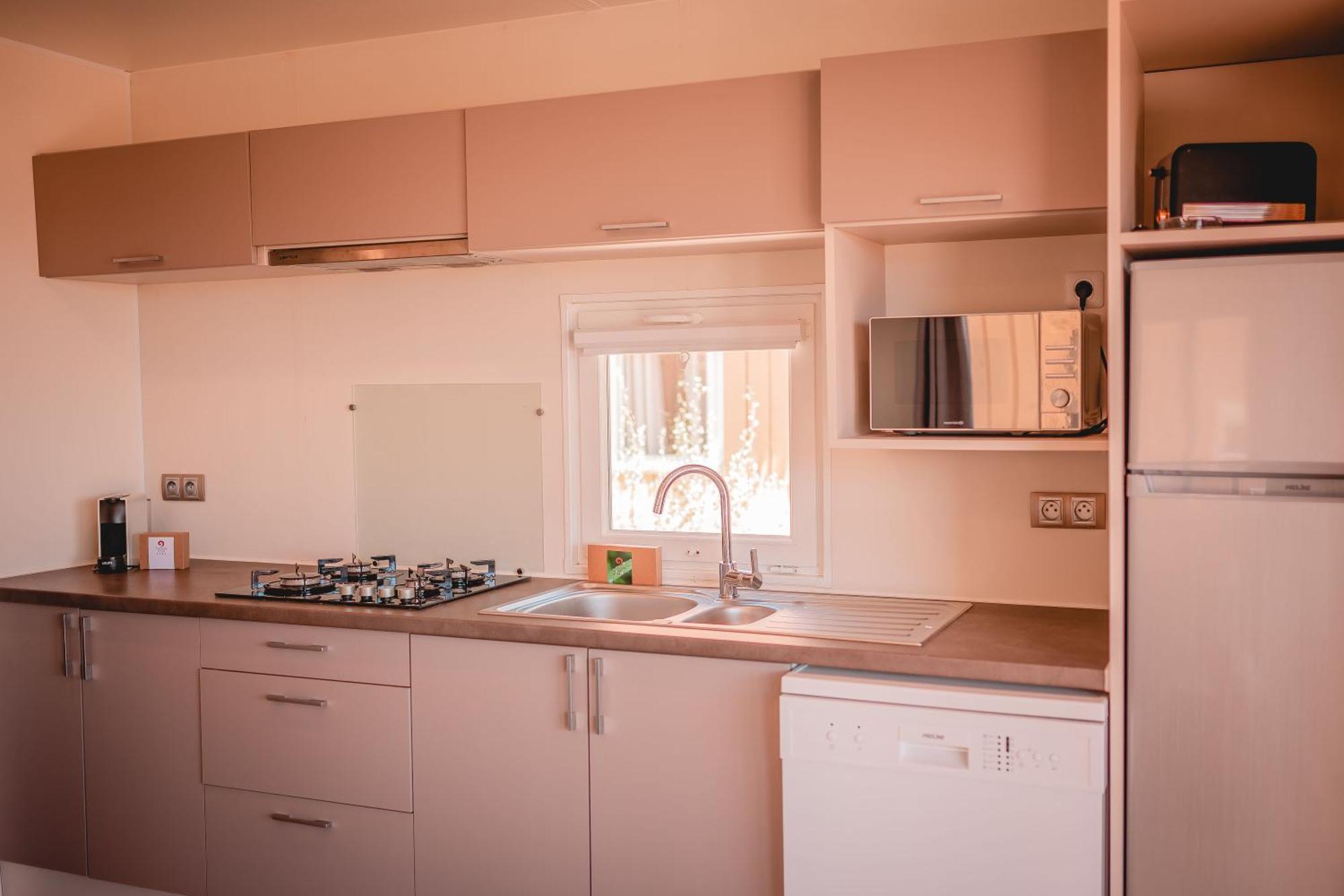 ホテル Toison D'Or ラマチュエル エクステリア 写真 A typical kitchen