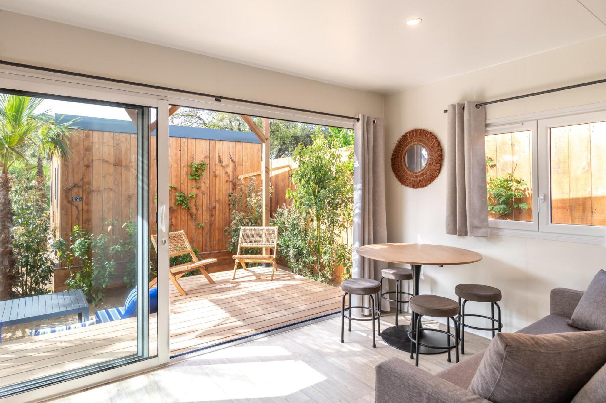 ホテル Toison D'Or ラマチュエル エクステリア 写真 A sliding door